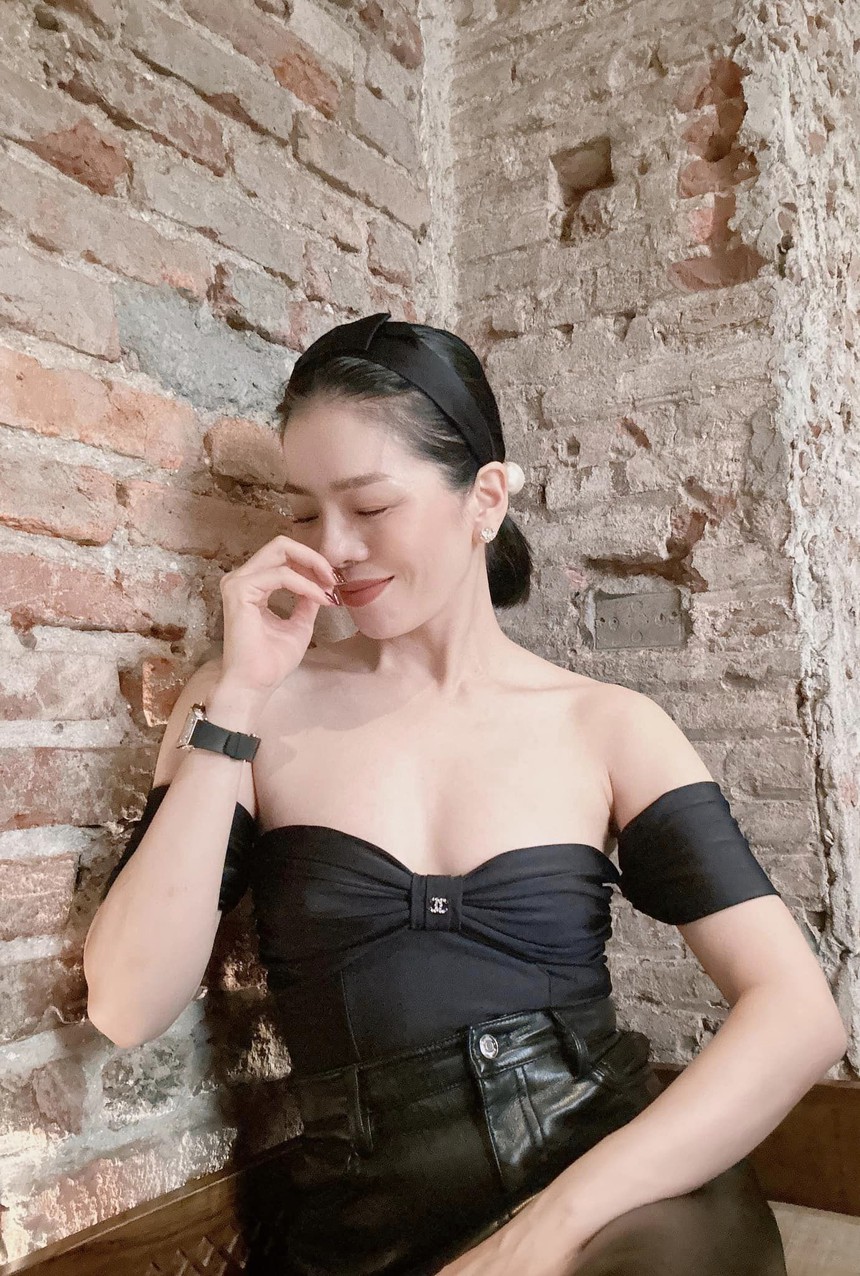 Lệ Quyên khoe mặt mộc không tì vết ở tuổi tứ tuần: Bí quyết nằm ở giấc ngủ - Ảnh 5. Lệ Quyên khoe mặt mộc không tì vết ở tuổi tứ tuần: Bí quyết nằm ở giấc ngủ - Ảnh 5.