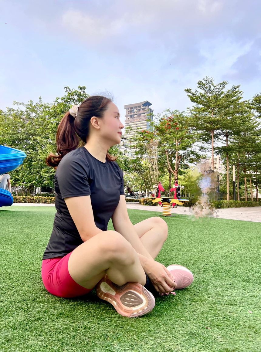 Hồng Diễm lão hóa ngược ở tuổi tứ tuần: Trẻ đẹp hơn cả thời mới vào nghề - Ảnh 10.