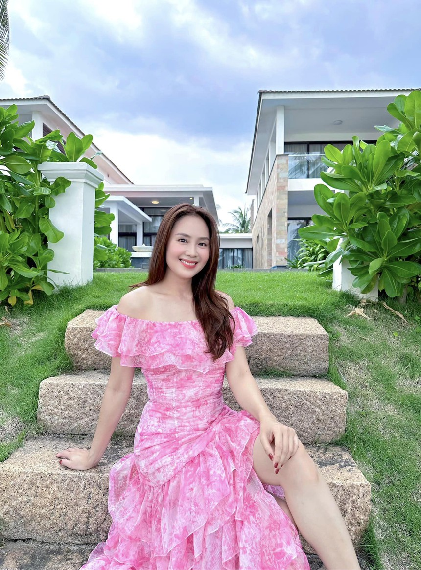 Hồng Diễm lão hóa ngược ở tuổi tứ tuần: Trẻ đẹp hơn cả thời mới vào nghề - Ảnh 4.