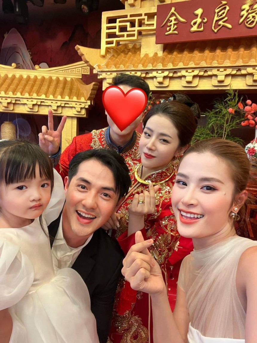 Sao Việt 8/10: Hải Tú lấp ló trong tiệc kỉ niệm của Sơn Tùng, Doãn Hải My bốc lửa khi diện đồ bơi đôi với Đoàn Văn Hậu - Ảnh 3. Sao Việt 8/10: Hải Tú lấp ló trong tiệc kỉ niệm của Sơn Tùng, Doãn Hải My bốc lửa khi diện đồ bơi đôi với Đoàn Văn Hậu - Ảnh 3.