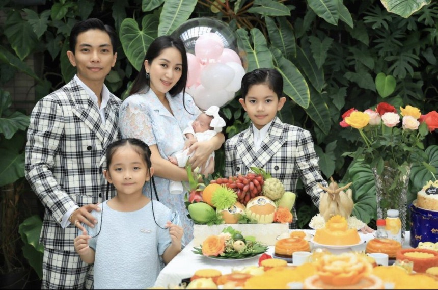 Sao Việt 8/10: Hải Tú lấp ló trong tiệc kỉ niệm của Sơn Tùng, Doãn Hải My bốc lửa khi diện đồ bơi đôi với Đoàn Văn Hậu - Ảnh 5. Sao Việt 8/10: Hải Tú lấp ló trong tiệc kỉ niệm của Sơn Tùng, Doãn Hải My bốc lửa khi diện đồ bơi đôi với Đoàn Văn Hậu - Ảnh 5.