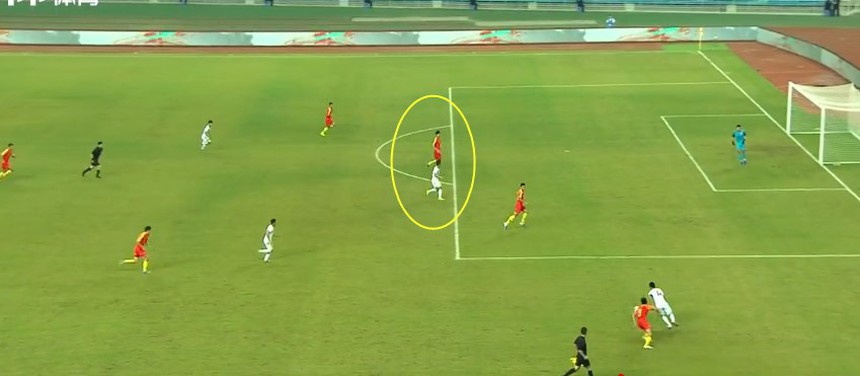 Tiến Linh lập cú đúp giúp Việt Nam thắng 2-0 trên SVĐ của Trung Quốc, khiến báo chí nước bạn khen ngợi là ‘ghi bàn như trong SGK’ - Ảnh 2.