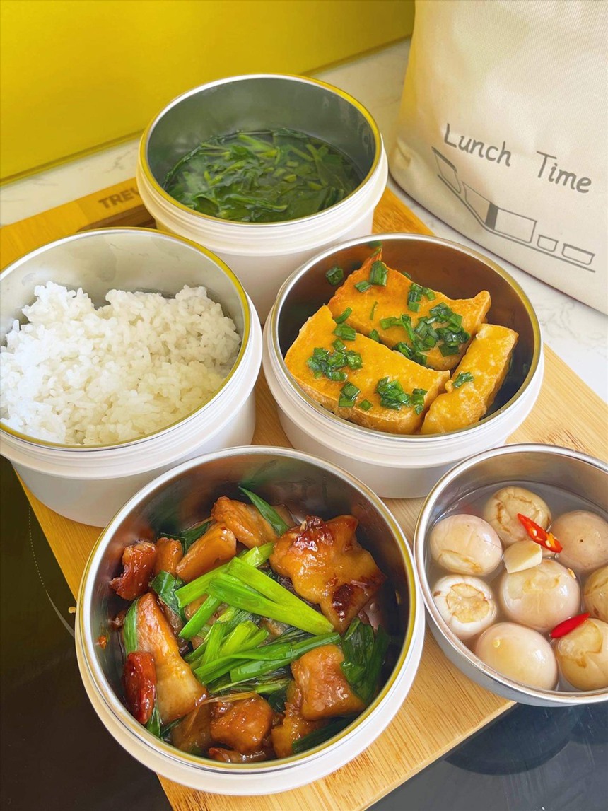 Nhân viên đi làm nghèo "sang chảnh", sếp lại tiết kiệm từng đồng - Ảnh 7.