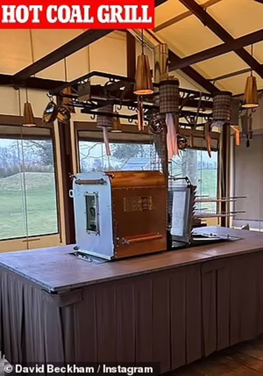 Bên trong 'nhà kho' Cotswold trị giá 356,4 tỷ đồng của vợ chồng Beckham có gì? - Ảnh 13.