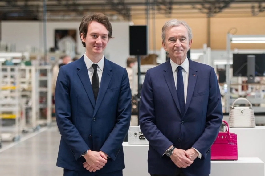 Fan gọi tên Lisa Blackpink trước mặt bạn trai tin đồn, người bố tỷ phú có động thái gây sốt - Ảnh 1.