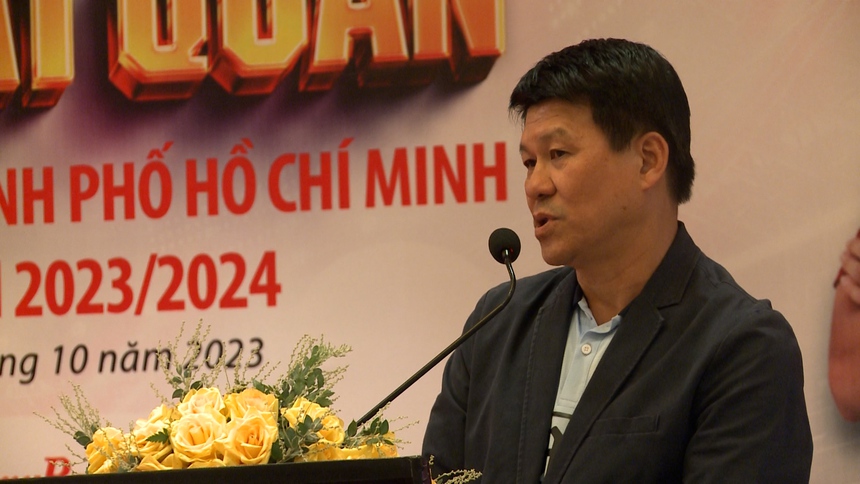 HLV Vũ Tiến Thành không muốn "sống trong sợ hãi", bầu Đức dự Lễ xuất quân CLB TP.HCM - Ảnh 1.