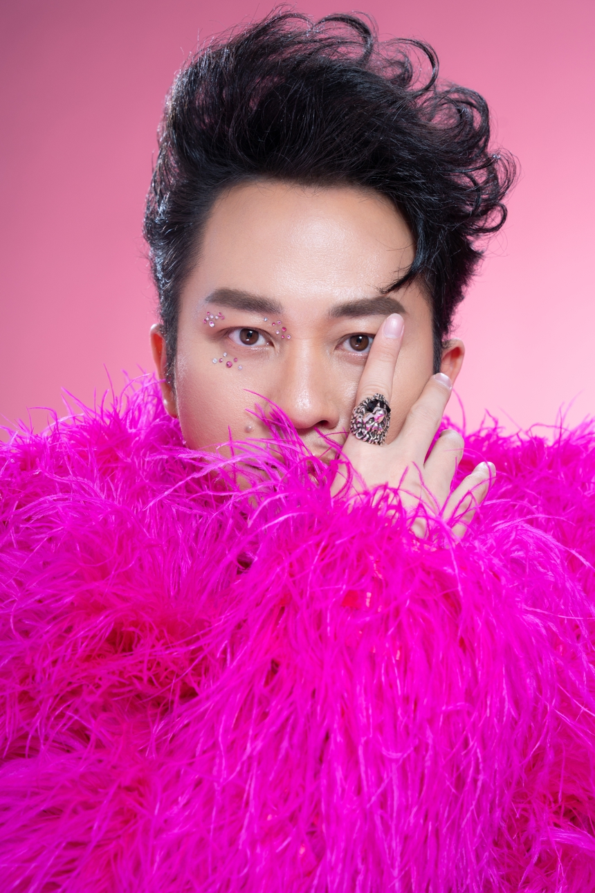 Tùng Dương: Vợ con mang lại nguồn năng lượng mạnh mẽ cho tôi - Ảnh 1.