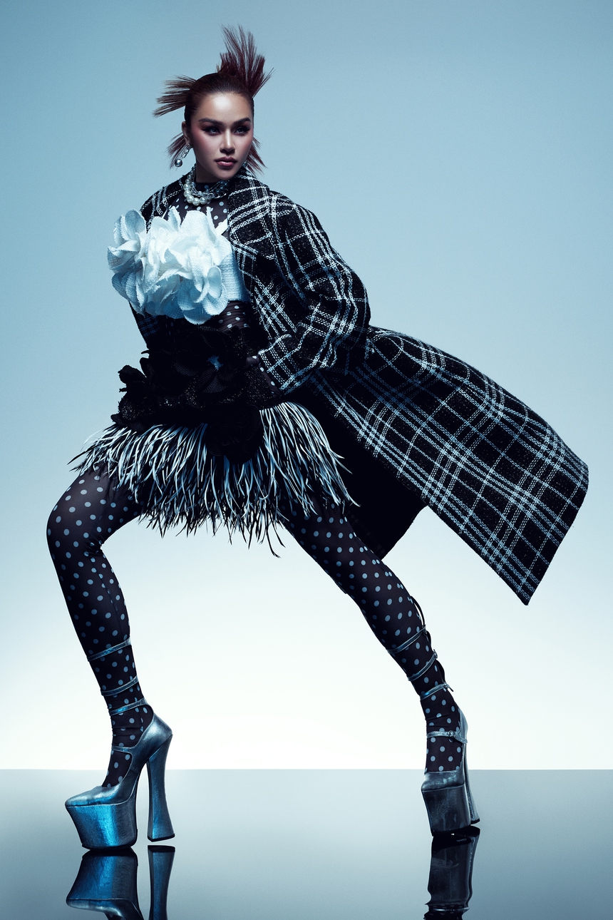 Quán quân The New Mentor Lê Thu Trang ấn tượng với loạt thiết kế độc đáo của Đỗ Mạnh Cường - Ảnh 7.