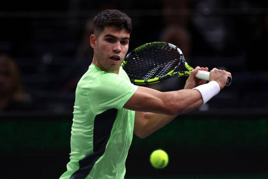 Alcaraz bị loại sớm ở Paris Masters 2023, Djokovic rộng cửa vô địch