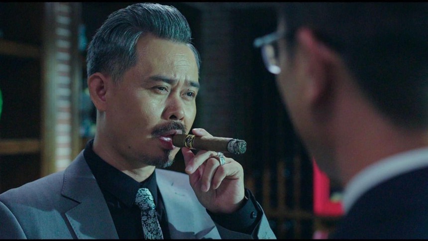 Thoát  vai 'ông trùm', Vĩnh Xương xuất hiện đầy khác lạ trong phim mới   - Ảnh 2.