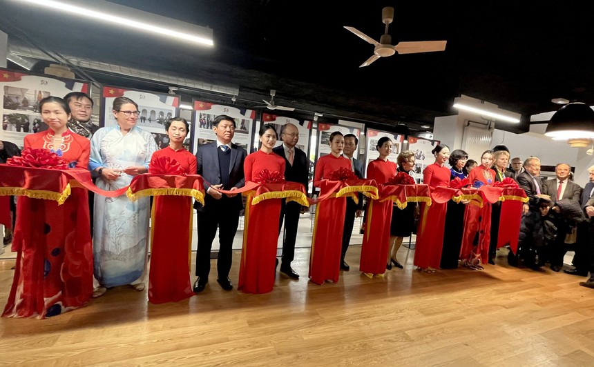 Ngày Việt Nam tại Pháp 2023: Ấn tượng Võ Việt - Ảnh 3. Ngày Việt Nam tại Pháp 2023: Ấn tượng Võ Việt - Ảnh 3.