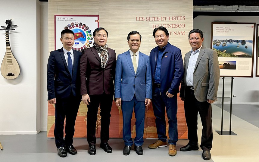 Ngày Việt Nam tại Pháp 2023: Ấn tượng Võ Việt - Ảnh 2. Ngày Việt Nam tại Pháp 2023: Ấn tượng Võ Việt - Ảnh 2.