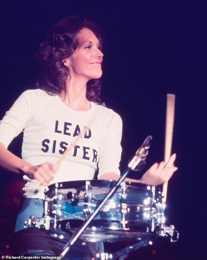 (Bài đăng thứ 7) Cuốn tiểu sử mới tiết lộ đau lòng về cuộc chiến chán ăn của Karen Carpenter – một nửa bộ đôi huyền thoại The Carpenter - Ảnh 9.