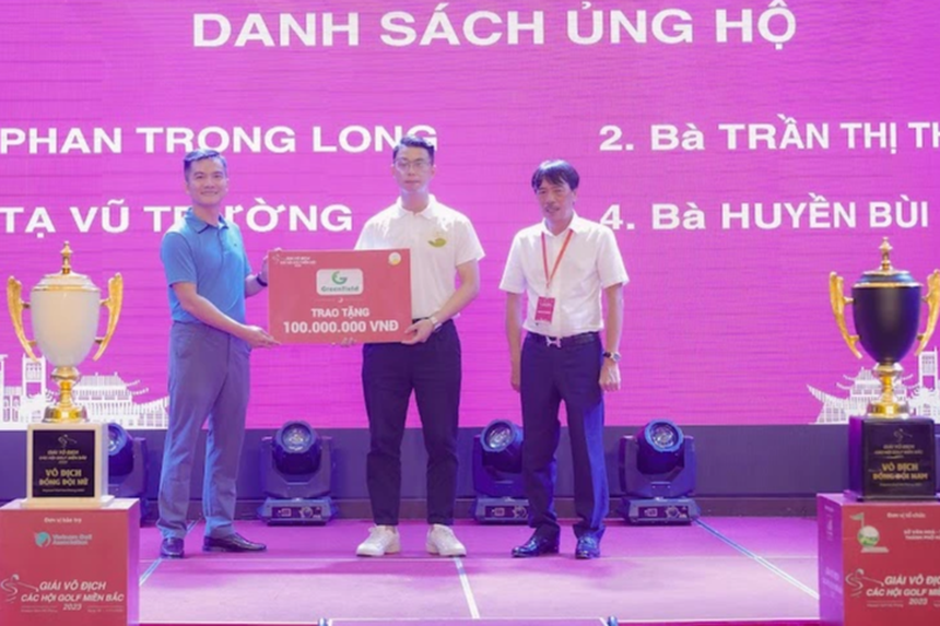 350 triệu đồng nâng bước trẻ em đến trường từ giải golf  - Ảnh 1.