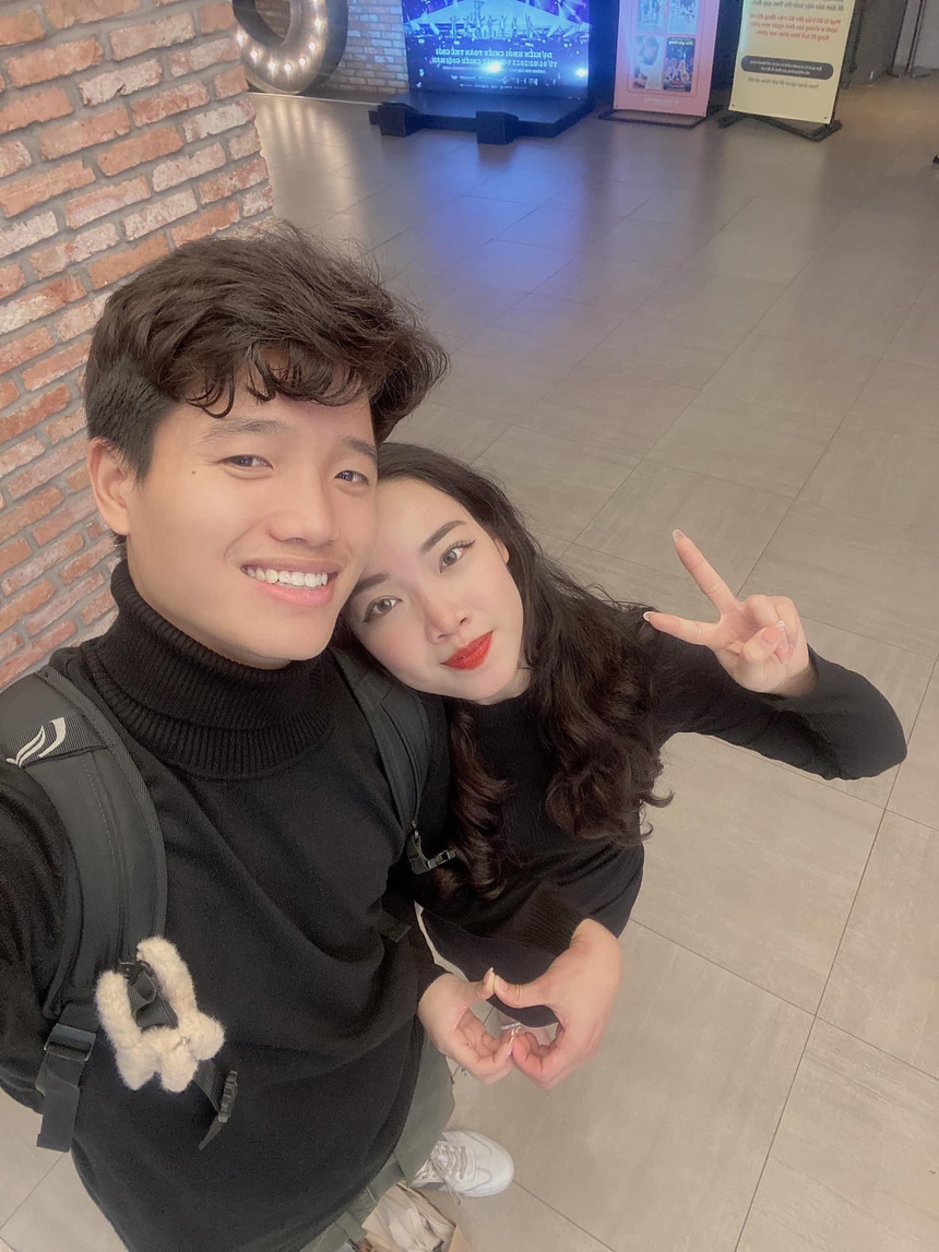 Thủ môn U23 Việt Nam cưới vợ, bà xã là giáo viên tiểu học, là em gái của bạn thân - Ảnh 4.