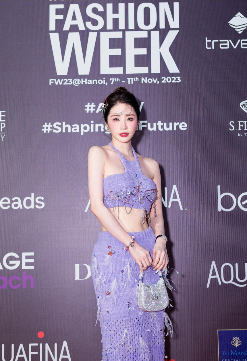 'Cá sấu chúa' Quỳnh Nga và hàng trình thăng hạng sắc vóc đầy bất ngờ - Ảnh 12. 'Cá sấu chúa' Quỳnh Nga và hàng trình thăng hạng sắc vóc đầy bất ngờ - Ảnh 12.