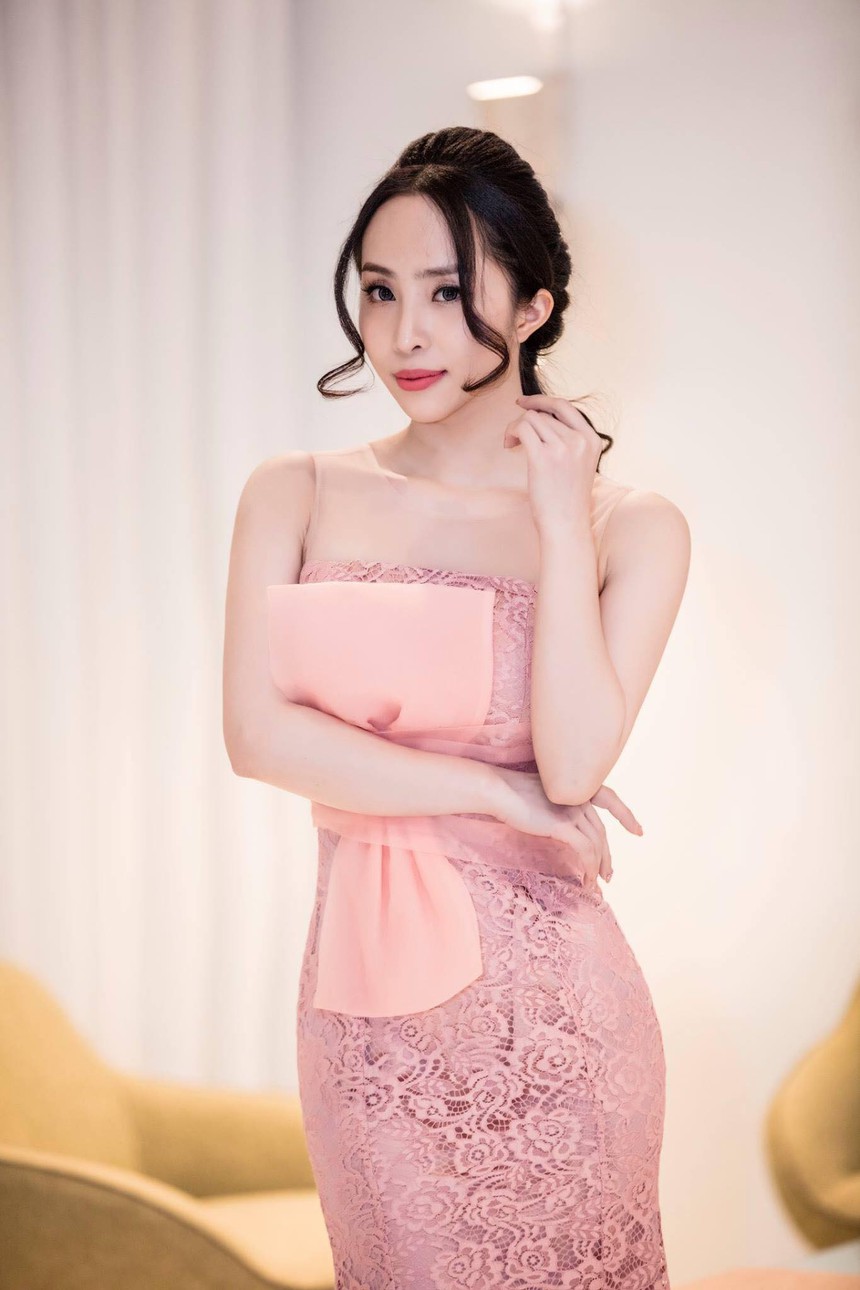 'Cá sấu chúa' Quỳnh Nga và hàng trình thăng hạng sắc vóc đầy bất ngờ - Ảnh 4. 'Cá sấu chúa' Quỳnh Nga và hàng trình thăng hạng sắc vóc đầy bất ngờ - Ảnh 4.