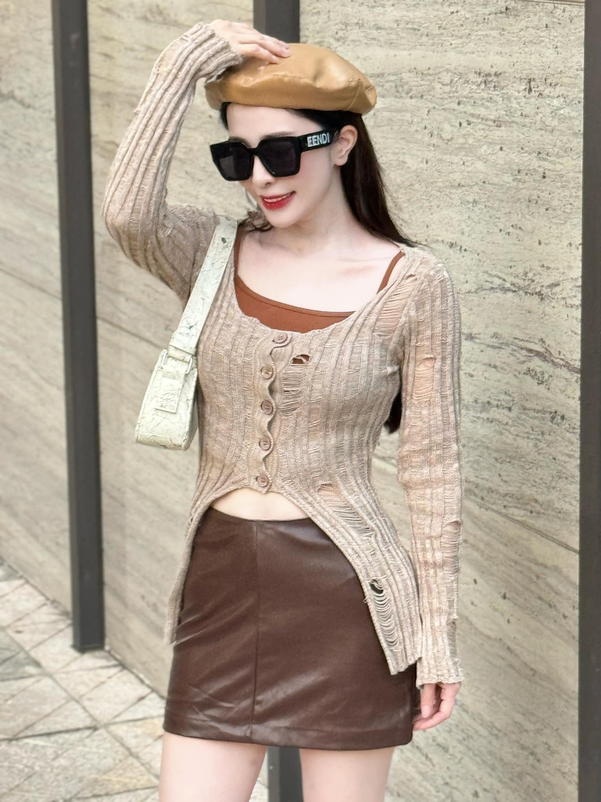 'Cá sấu chúa' Quỳnh Nga và hàng trình thăng hạng sắc vóc đầy bất ngờ - Ảnh 6. 'Cá sấu chúa' Quỳnh Nga và hàng trình thăng hạng sắc vóc đầy bất ngờ - Ảnh 6.