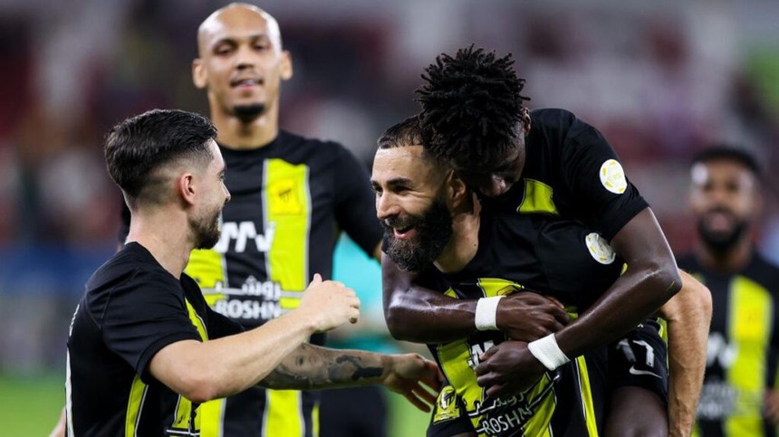 Benzema lập hat-trick thần sầu tại Ả Rập sau khi HLV trưởng 'bay ghế' - Ảnh 2.