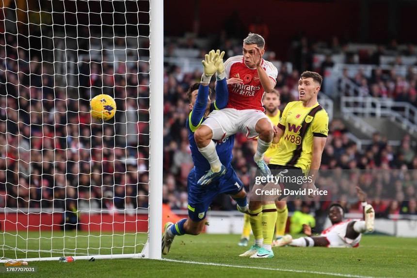 Xem trực tiếp bóng đá Anh hôm nay: Tottenham thất thủ, MU và Arsenal xuất trận - Ảnh 5. Xem trực tiếp bóng đá Anh hôm nay: Tottenham thất thủ, MU và Arsenal xuất trận - Ảnh 5.