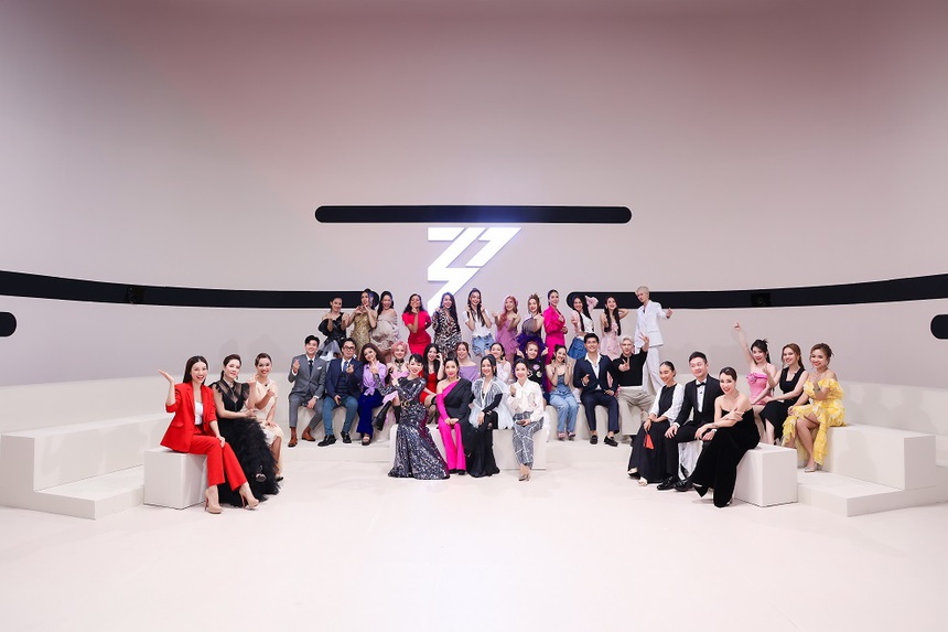 ‘Chị đẹp đạp gió rẽ sóng’ tập 3: Chia nhóm đầy bất ngờ, 30 Chị đẹp thử sức với các ca khúc giới trẻ - Ảnh 1.