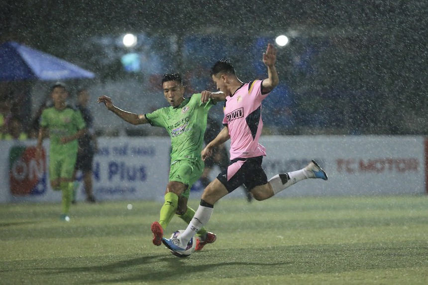 Vòng 2 VSC-S3: Đại Từ thắng đậm đội bóng fan MU, BIDV Quang Trung chật vật giành 3 điểm đầu tiên - Ảnh 2.