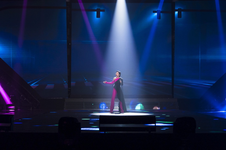 ‘Chị đẹp đạp gió rẽ sóng’ tập 3: Chia nhóm đầy bất ngờ, 30 Chị đẹp thử sức với các ca khúc giới trẻ - Ảnh 2.