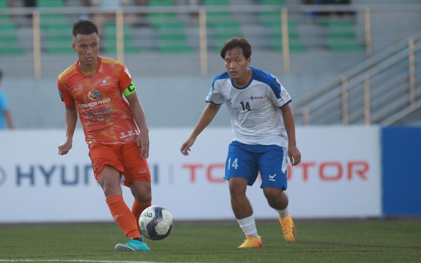 Vòng 2 VSC-S3: Đại Từ thắng đậm đội bóng fan MU, BIDV Quang Trung chật vật giành 3 điểm đầu tiên - Ảnh 4.