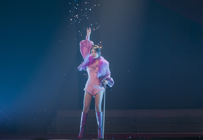 ‘Chị đẹp đạp gió rẽ sóng’ tập 3: Chia nhóm đầy bất ngờ, 30 Chị đẹp thử sức với các ca khúc giới trẻ - Ảnh 7.