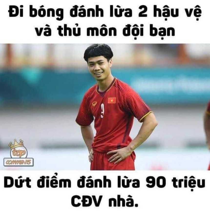 Công Phượng lừa cả hậu vệ và thủ môn Philippines lẫn…90 triệu CĐV Việt Nam khi bỏ lỡ cơ hội khó tin - Ảnh 4.