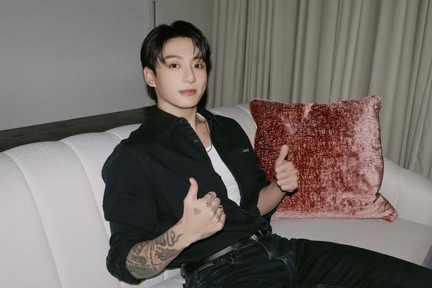 Nhà phê bình âm nhạc nổi tiếng gây tranh cãi với đánh giá gay gắt về album 'Golden' của Jungkook BTS - Ảnh 6. Nhà phê bình âm nhạc nổi tiếng gây tranh cãi với đánh giá gay gắt về album 'Golden' của Jungkook BTS - Ảnh 6.