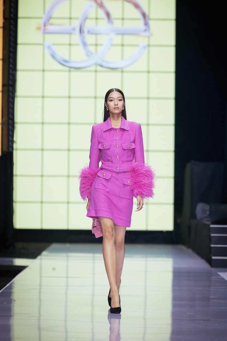 Hoa hậu Mai Phương, Á hậu Phương Nhi đọ sắc trên sàn diễn thời trang - Ảnh 10.