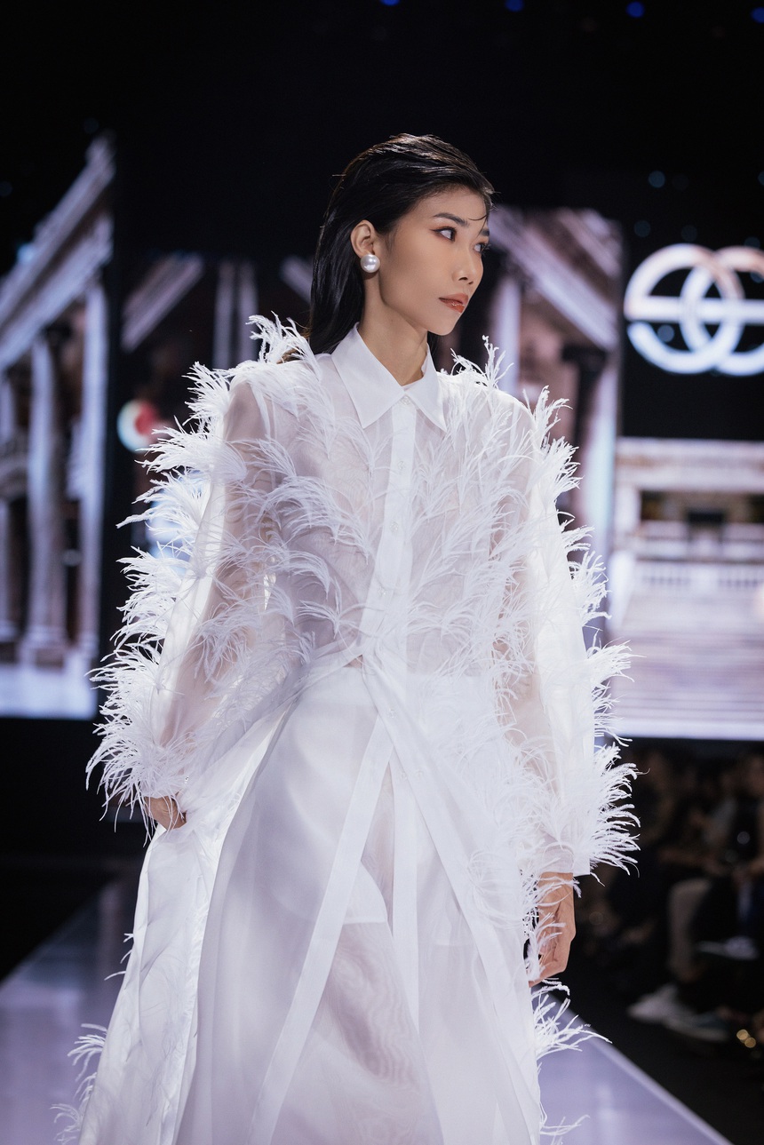 Hoa hậu Mai Phương, Á hậu Phương Nhi đọ sắc trên sàn diễn thời trang - Ảnh 6.