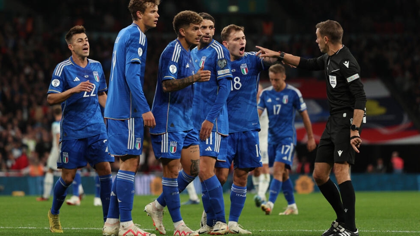 Chuyến tàu cuối của Italy - Ảnh 1.