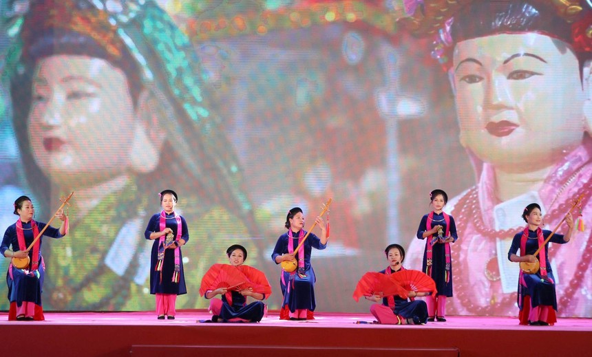 Giao lưu, trình diễn di sản văn hóa các vùng miền tại Ninh Bình - Ảnh 1.