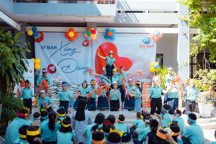 "Hành trình tình thương của i9 Quỹ Tương Lai: Hơi ấm nơi những trái tim kém may mắn" - Ảnh 5.