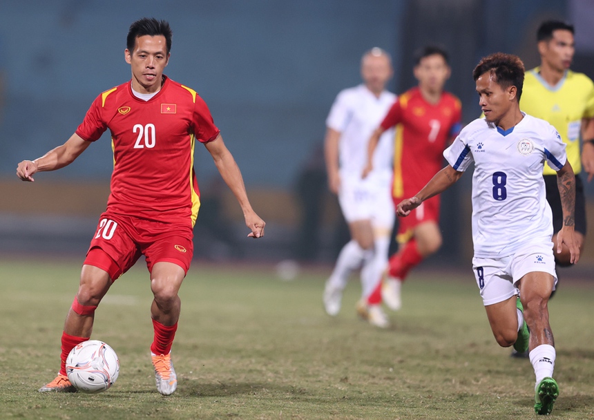 Những phép thử “độc lạ” của HLV Troussier  - Ảnh 1.