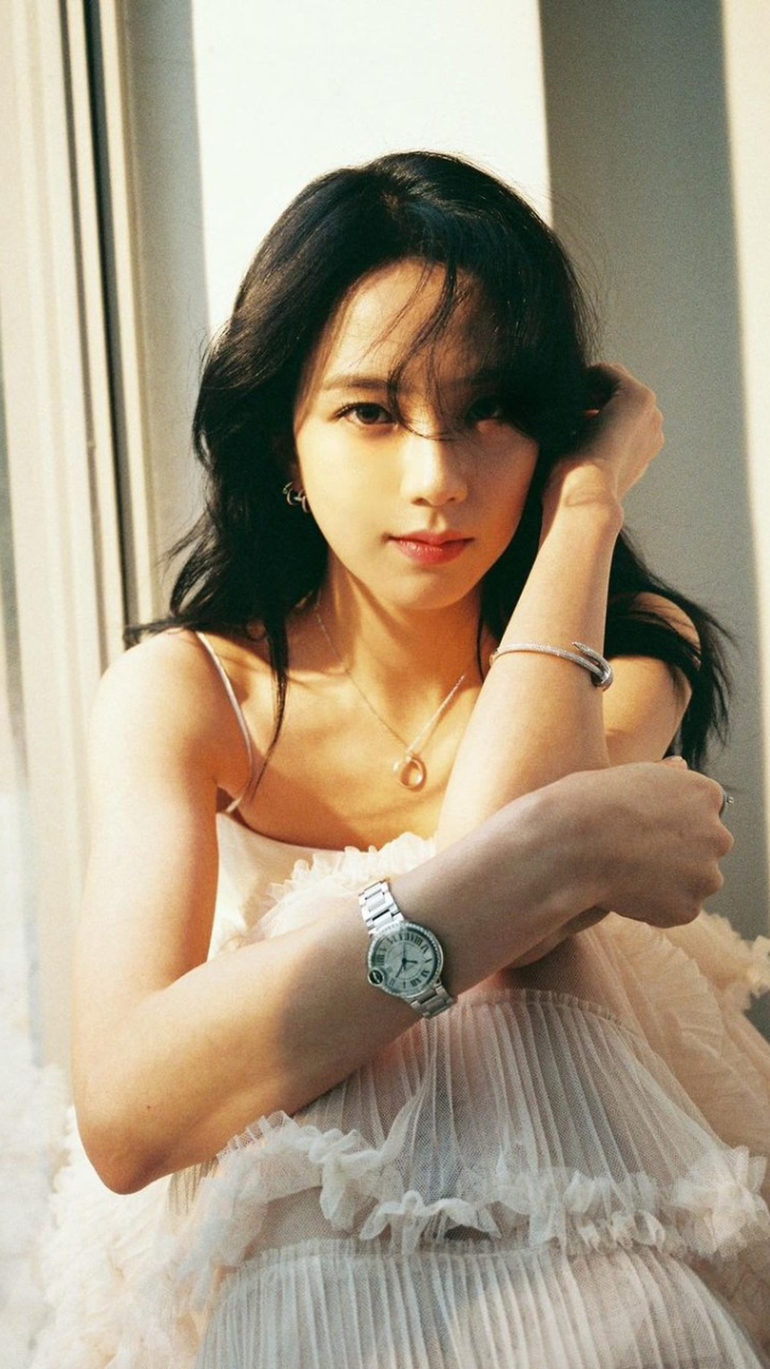 Jisoo Blackpink và phong cách mùa Thu tuyệt đỉnh - Ảnh 2. Jisoo Blackpink và phong cách mùa Thu tuyệt đỉnh - Ảnh 2.