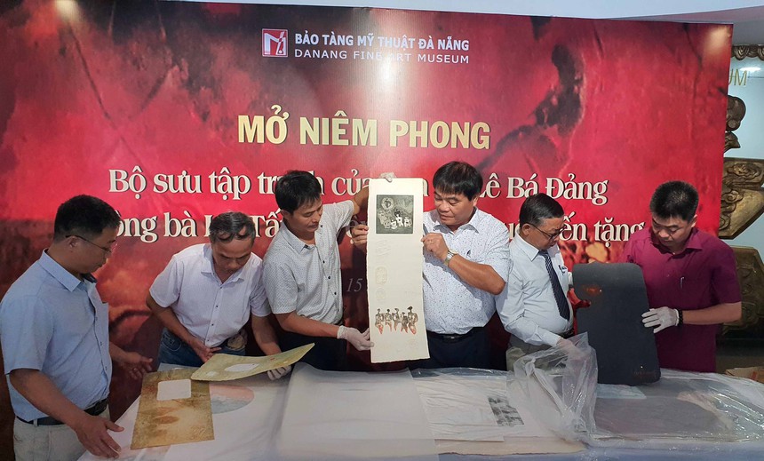 Tiếp nhận bộ sưu tập các tác phẩm của họa sĩ Lê Bá Đảng - Ảnh 1.