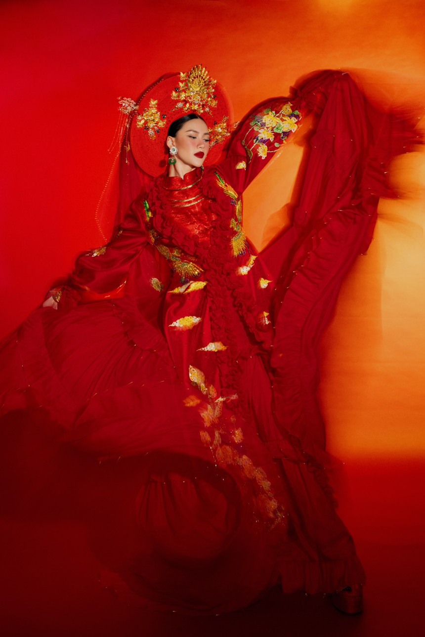 Bùi Quỳnh Hoa mang trang phục Hầu đồng lên sàn diễn Miss Universe 2023 - Ảnh 5. Bùi Quỳnh Hoa mang trang phục Hầu đồng lên sàn diễn Miss Universe 2023 - Ảnh 5.