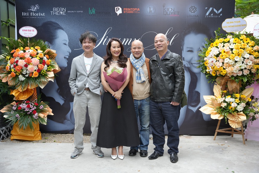 Nhạc sĩ Giáng Son bất ngờ chuyển hướng làm ca sĩ ở tuổi 48, tự hát các sáng tác của mình - Ảnh 4.