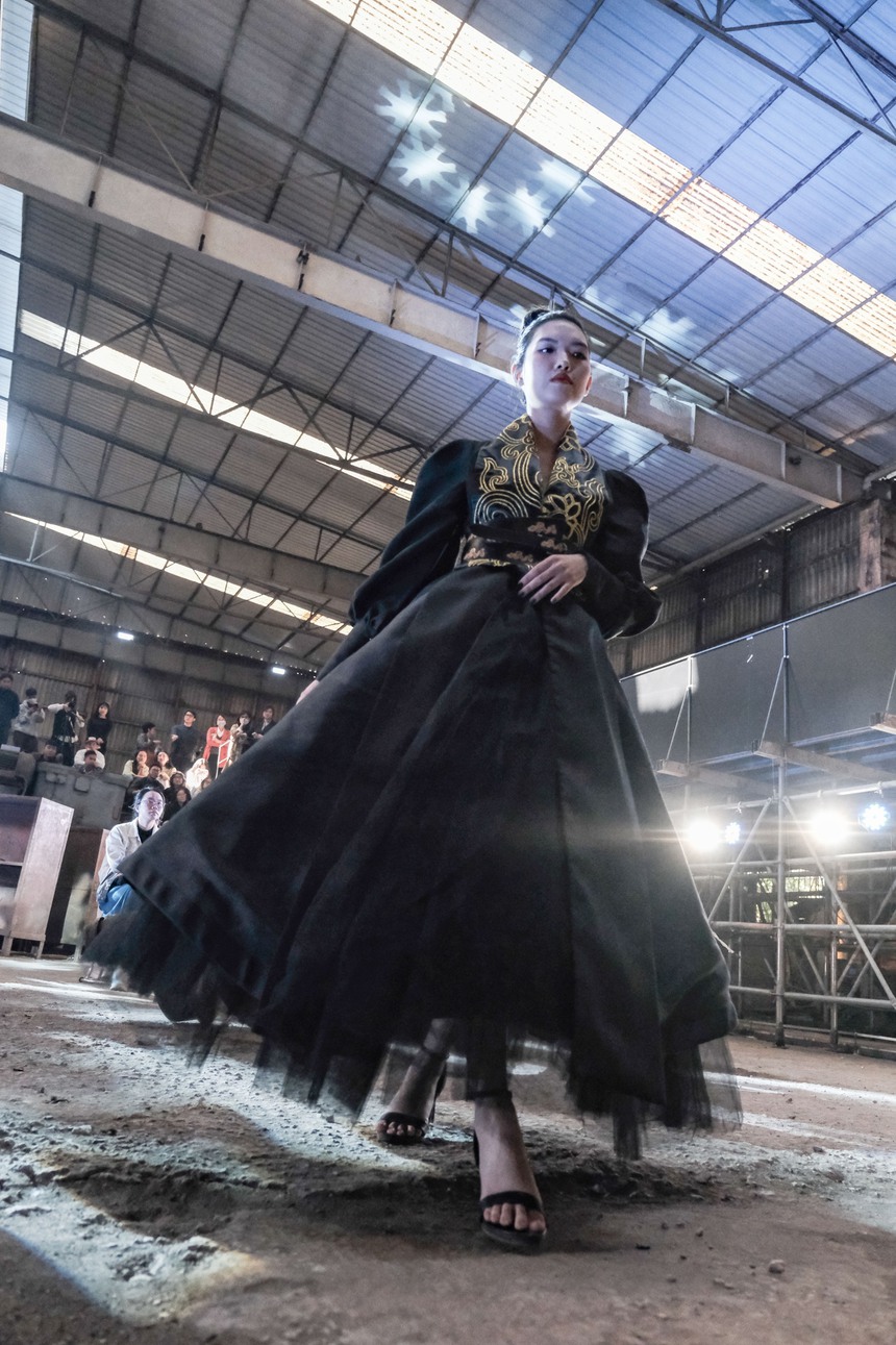 Thời trang cổ phục thu hút người trẻ - Ảnh 7.