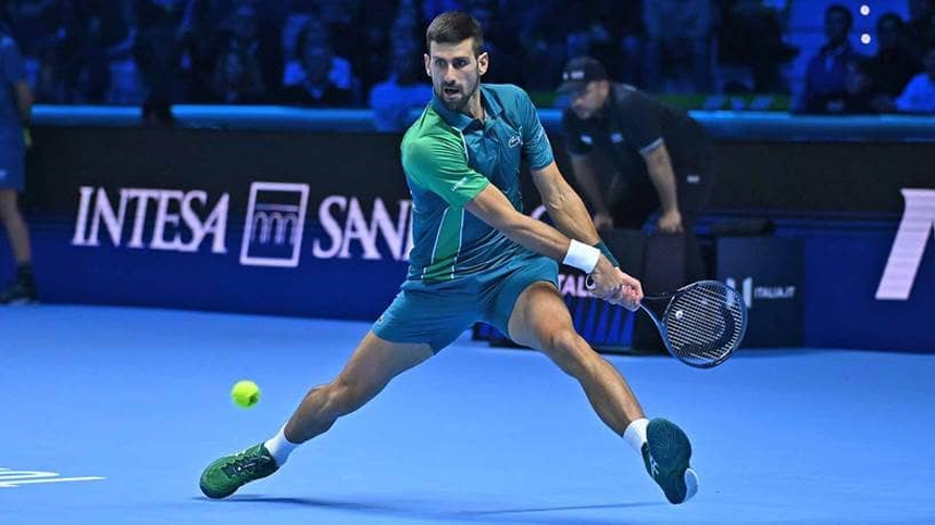 Djokovic đánh bại Alcaraz chóng vánh trong 88 phút, gặp lại đối thủ người Italy ở chung kết ATP Finals - Ảnh 2.