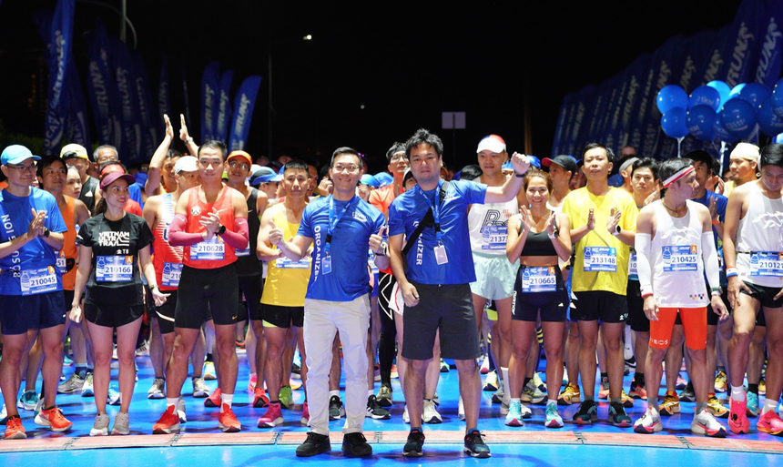 Hơn 8 nghìn vận động viên tham dự bước chạy nhỏ để thay đổi phi thường - Ảnh 1.