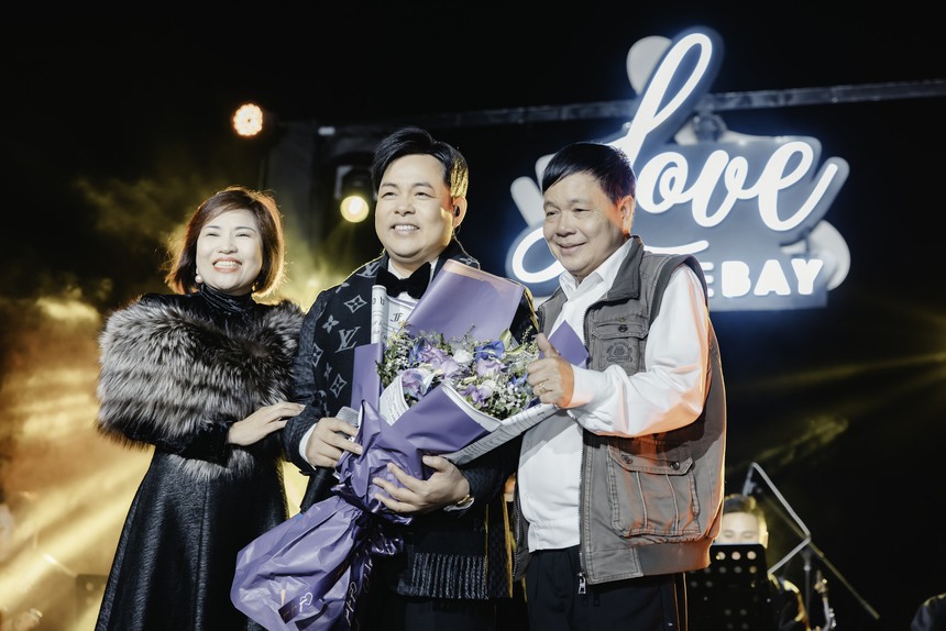 Ca sĩ Quang Lê xuất hiện trên sân khấu sau khi giảm 13 kg - Ảnh 3.