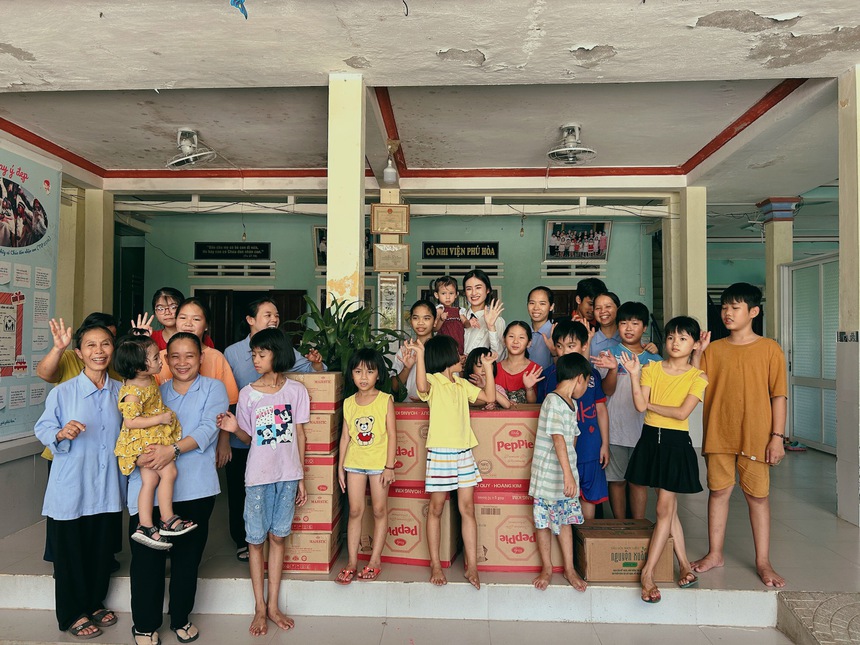 Hoa Hậu Ý Nhi lên đường sang Úc du học, lên tiếng xin lỗi khán giả về những phát ngôn sau đăng quang - Ảnh 5.