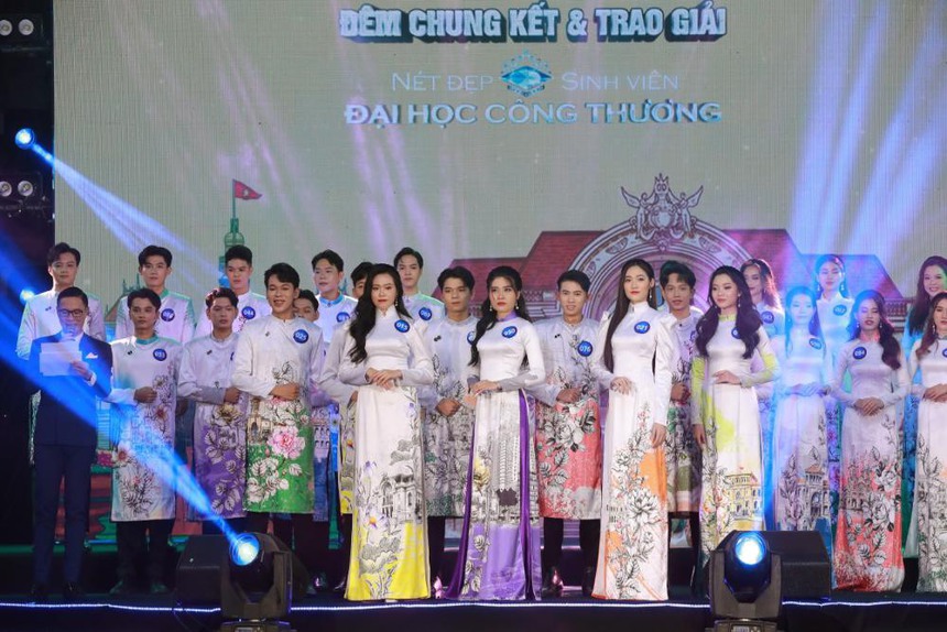 Quốc Bảo - Thảo My đăng quang Nam vương, Hoa khôi Nét đẹp Sinh viên ĐH Công thương 2023 - Ảnh 1. Quốc Bảo - Thảo My đăng quang Nam vương, Hoa khôi Nét đẹp Sinh viên ĐH Công thương 2023 - Ảnh 1.