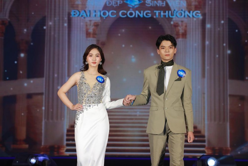 Quốc Bảo - Thảo My đăng quang Nam vương, Hoa khôi Nét đẹp Sinh viên ĐH Công thương 2023 - Ảnh 3. Quốc Bảo - Thảo My đăng quang Nam vương, Hoa khôi Nét đẹp Sinh viên ĐH Công thương 2023 - Ảnh 3.