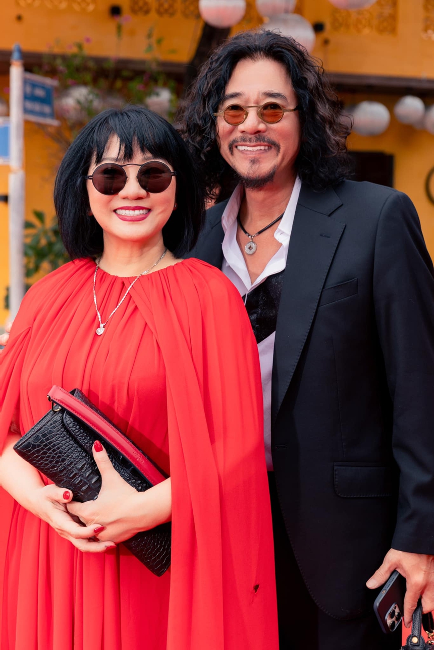 Cẩm Vân - Khắc Triệu bật khóc khi nghe tâm thư từ CeCe Trương - Ảnh 1.