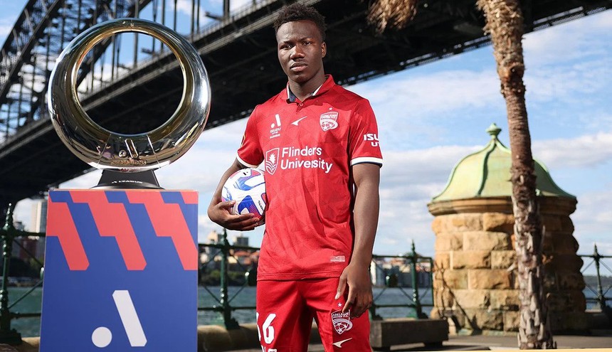 Nestory Irankunda là ai để quyến rũ Bayern? - Ảnh 1.